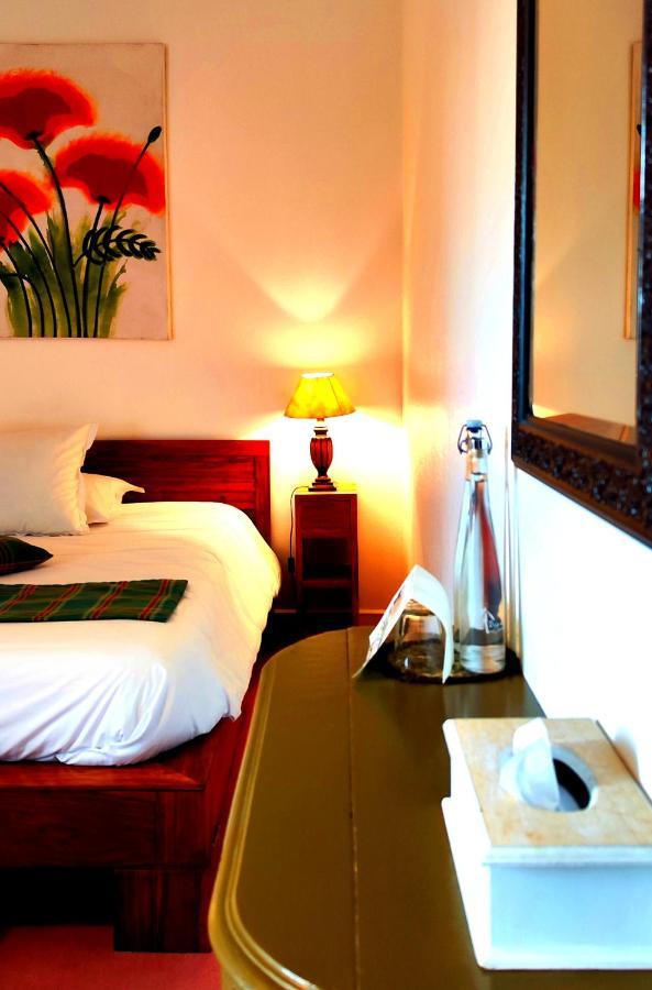 Logis Hotels Domaine Du Chatelard Dirac Exterior foto