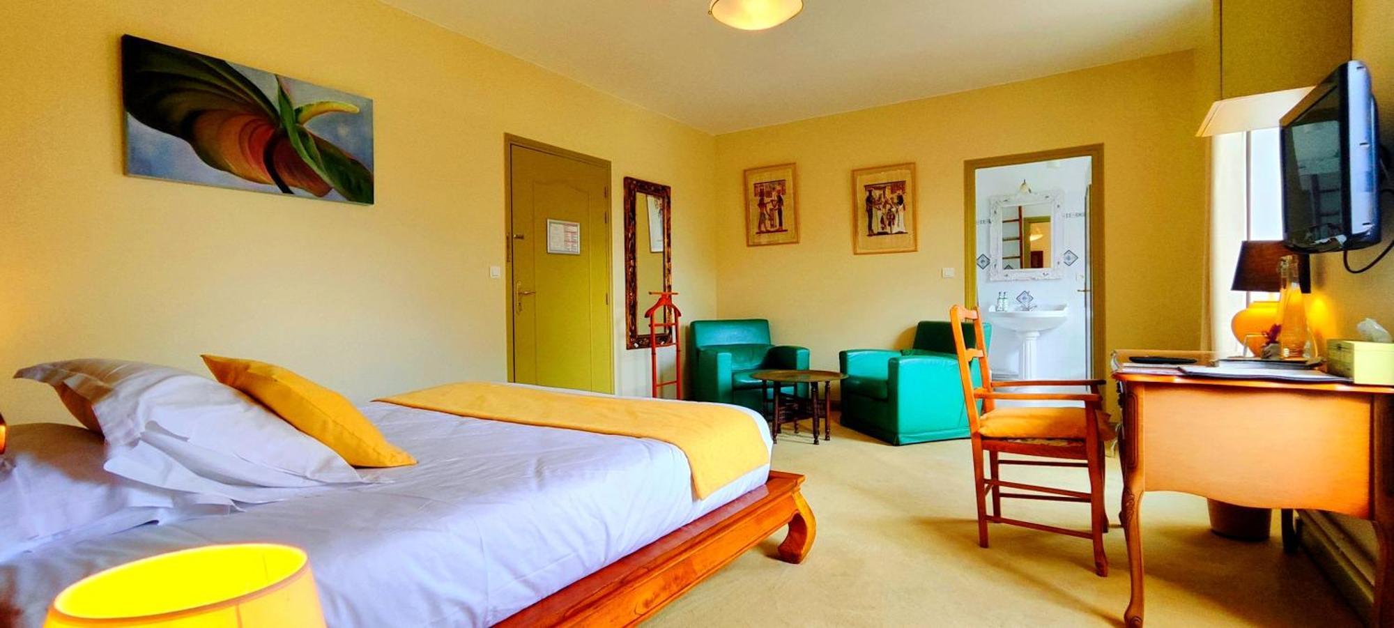 Logis Hotels Domaine Du Chatelard Dirac Exterior foto
