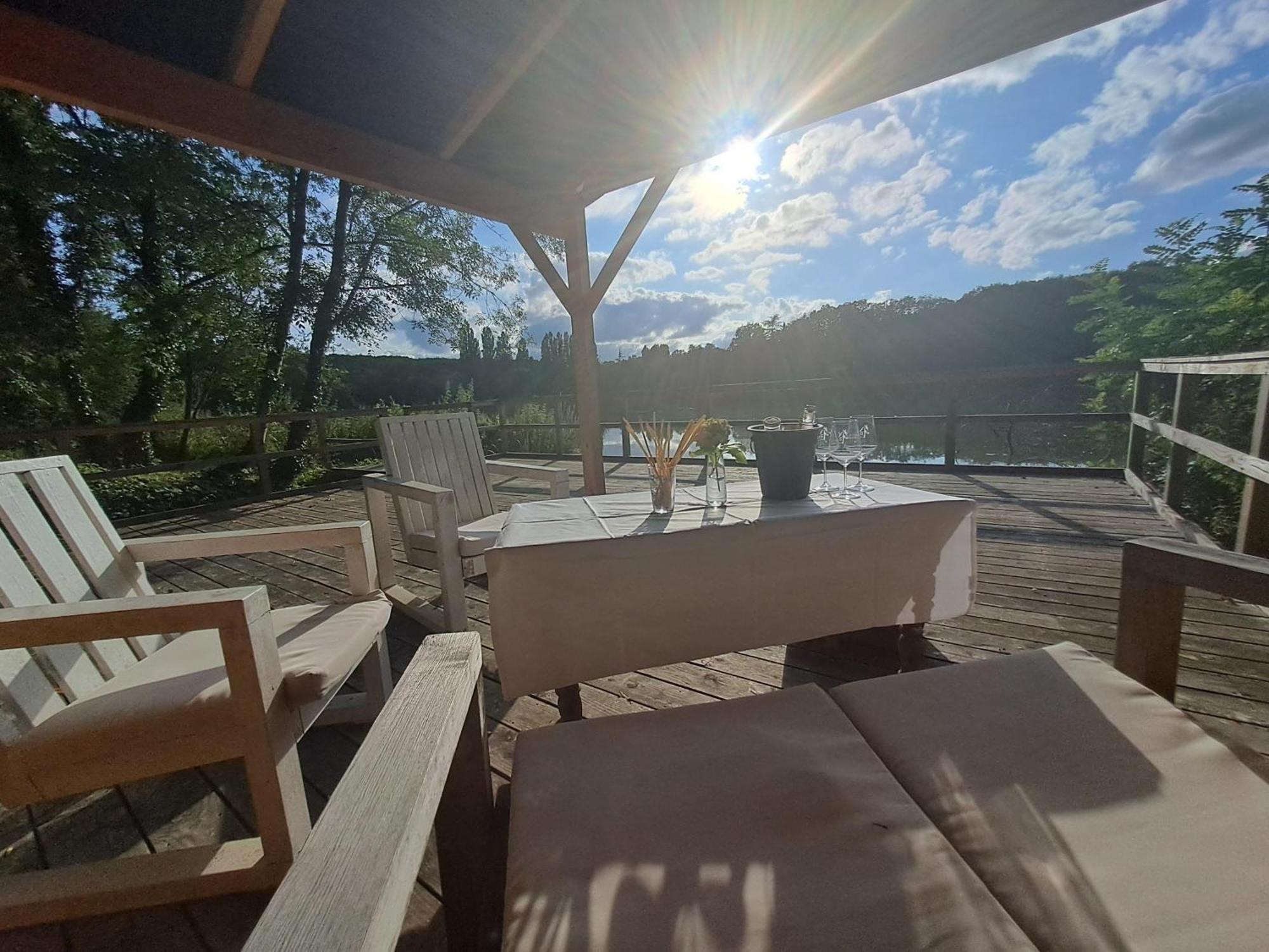 Logis Hotels Domaine Du Chatelard Dirac Exterior foto